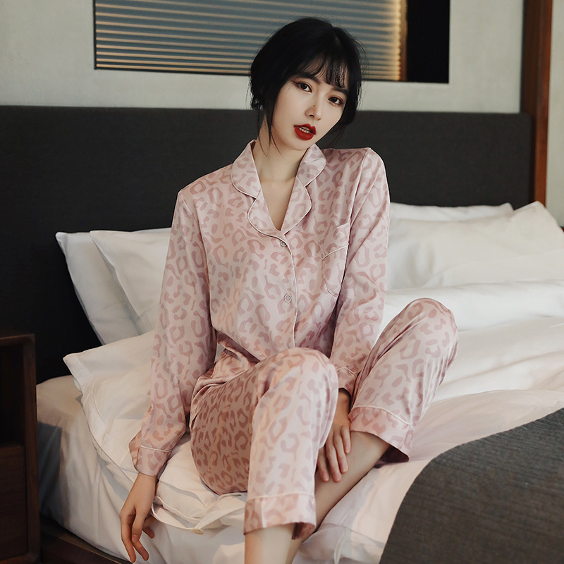 New spring summer and autumn sexy ice silk pajamas womens thin imitation silk Pink Leopard Print Long Sleeve home clothes set 220527