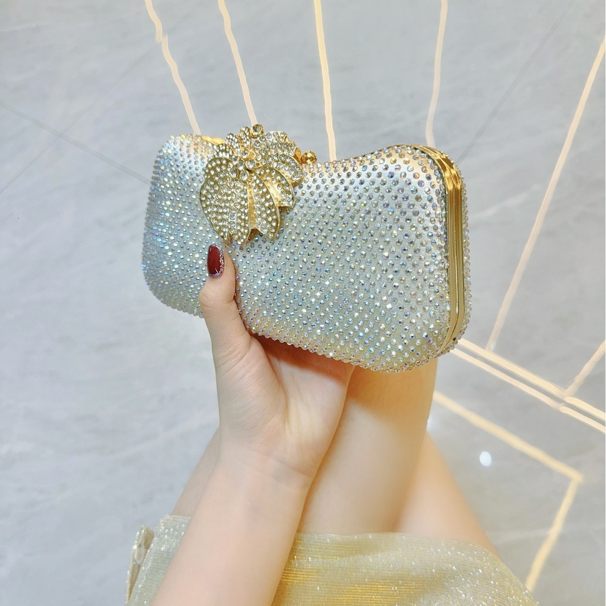 New Dinner with Handheld and Qipao Full Diamond Celebrity Banquet Single Shoulder Crossbody Women's Bag