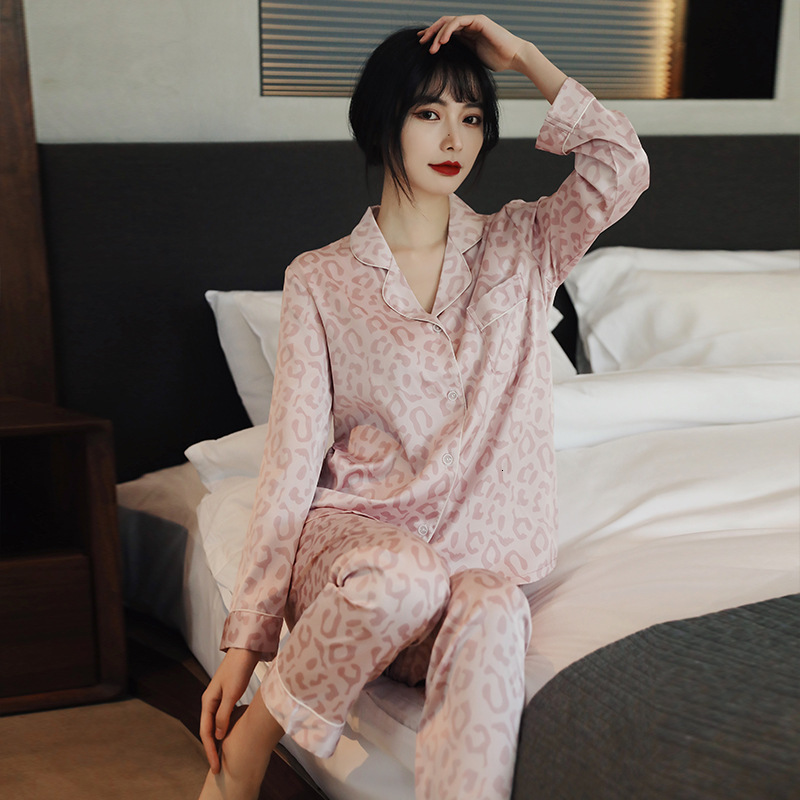 New spring summer and autumn sexy ice silk pajamas womens thin imitation silk Pink Leopard Print Long Sleeve home clothes set 220527