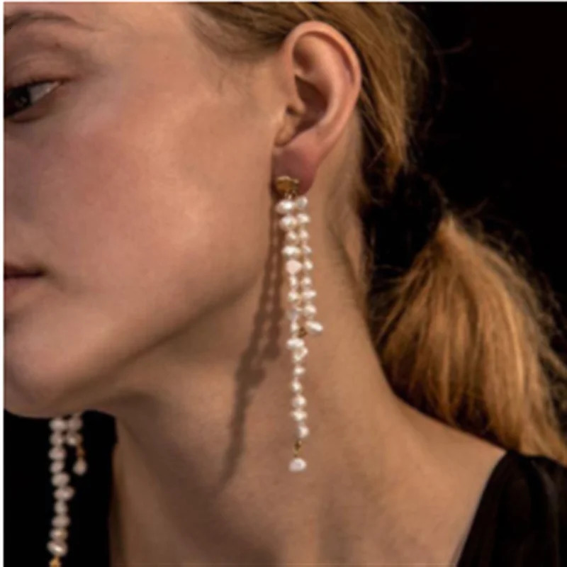 European and American style long natural freshwater pearl sweet personalized fashion travel accessories Christmas gift wholesale 241031