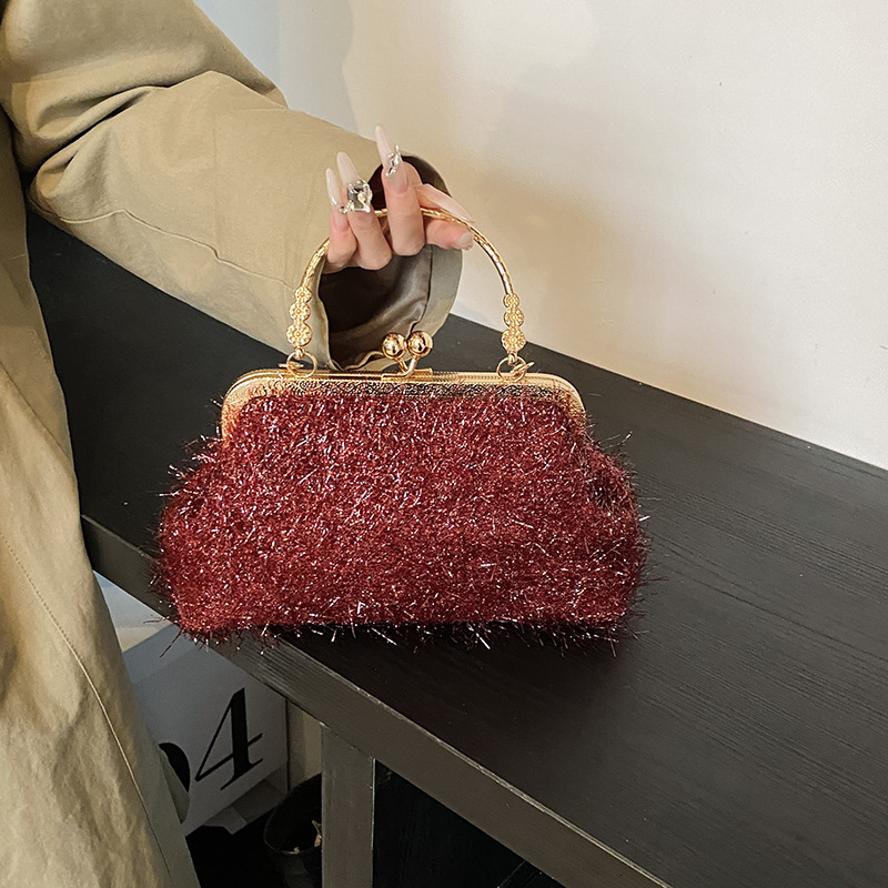 Banquet fashion women's handbag autumn and winter style fashion shoulder bag Korean version fashion crossbody bag