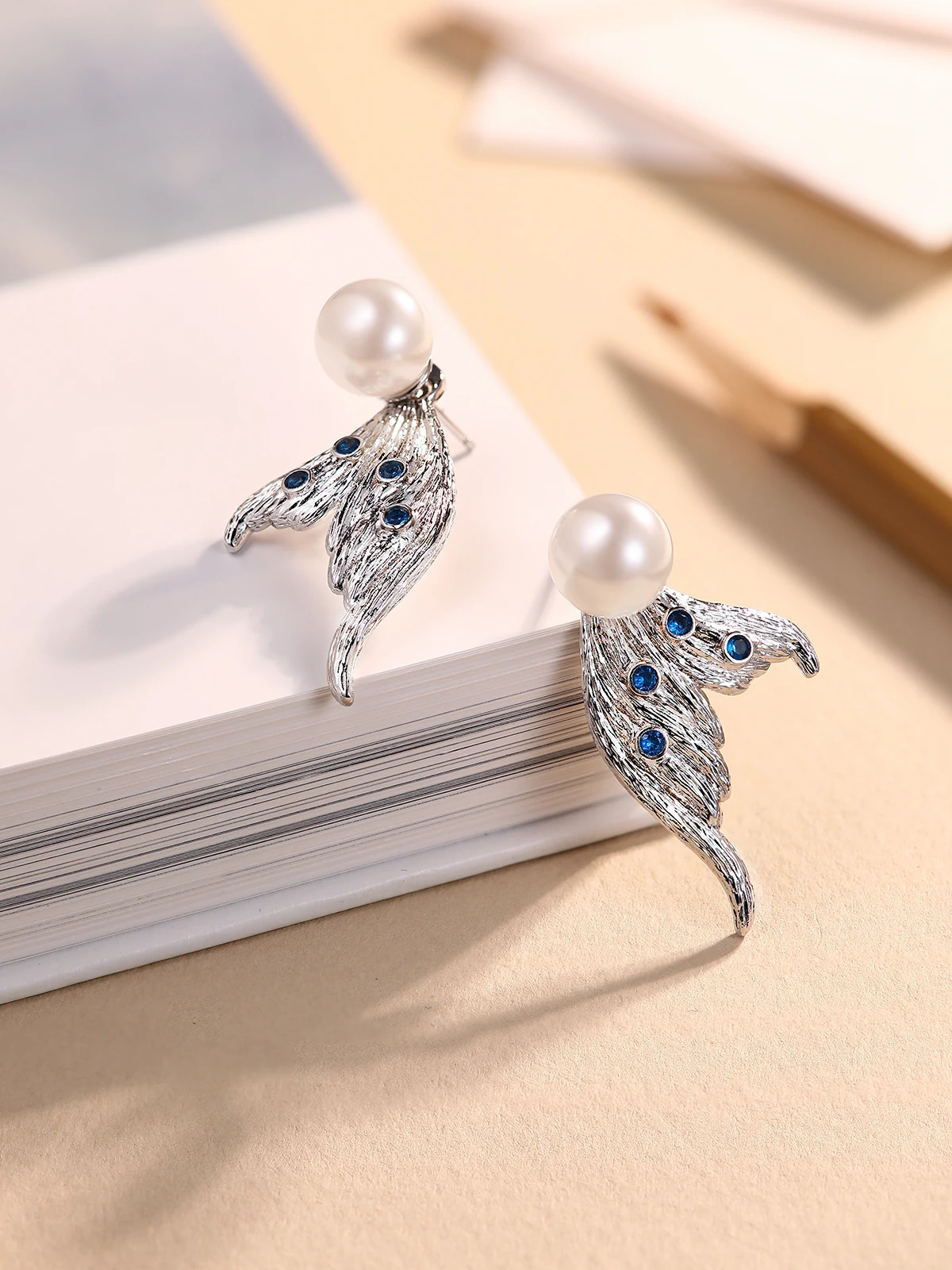 TYYL punk shell pearl earrings suitable for women butterfly wing earrings blue zircon aesthetic jewelry Christmas party gifts 241031