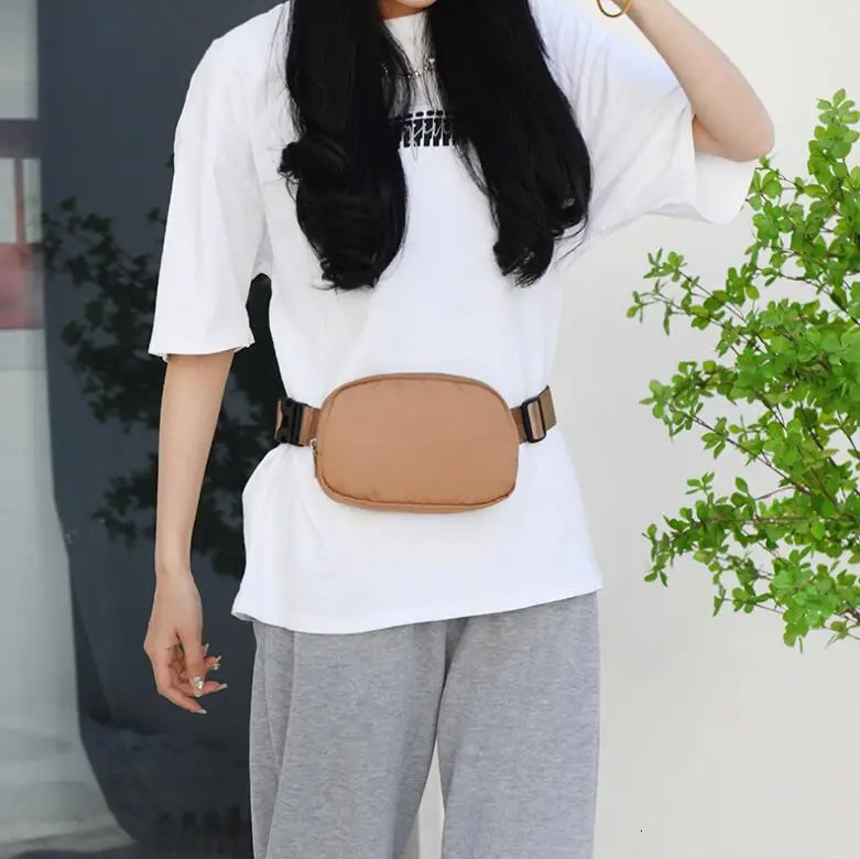 Womens waist bag cross body bag fashion running phone storage bag 241031