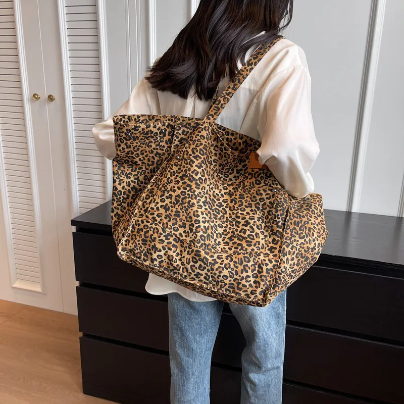 Leopard Oversized Prints Shoulder Bags For Women Deformable Canvas Large Capacity All Match Shopping Totes Handbags