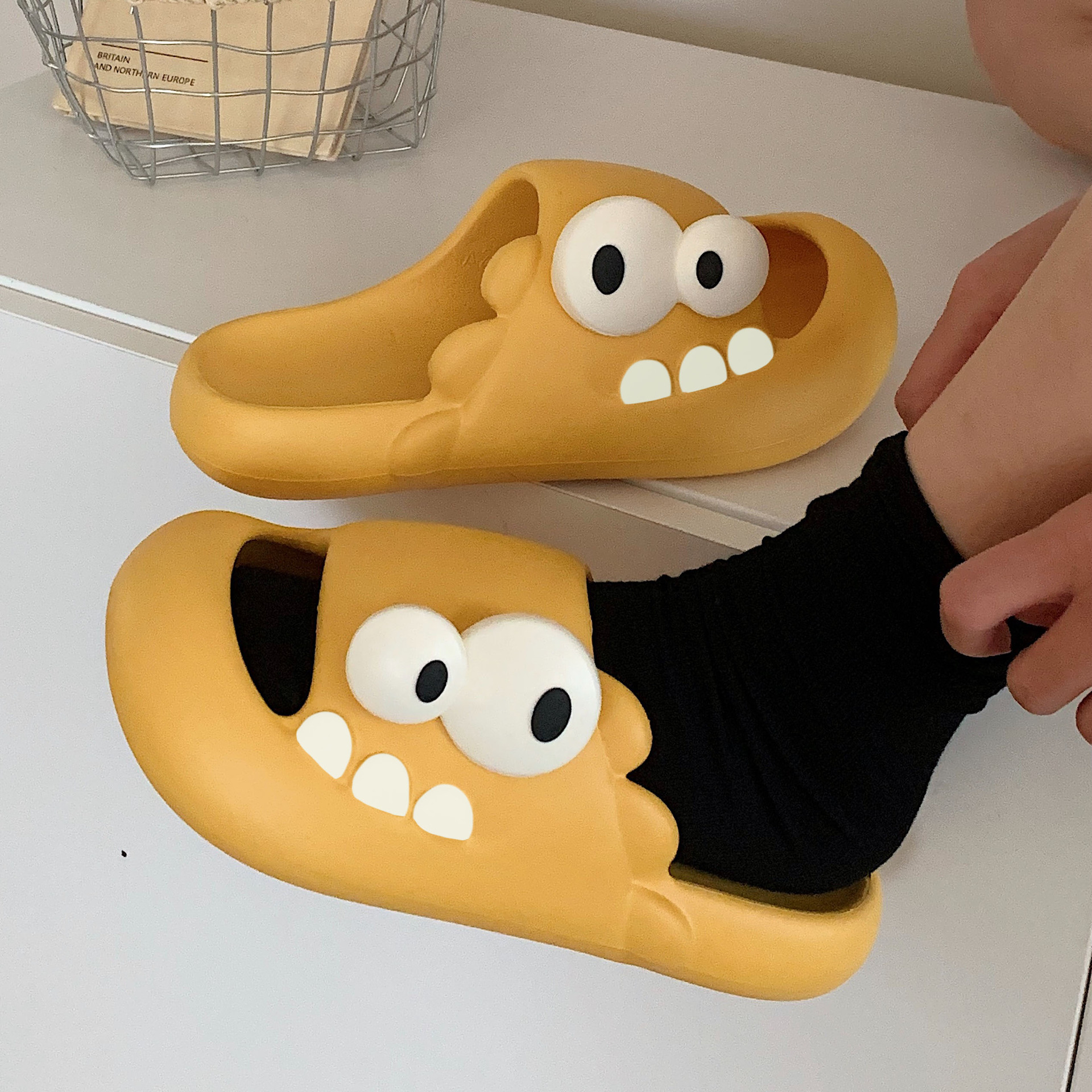 Soft bottom home summer slippers female personality funny big eyes dinosaur indoor street sandals girl slippers