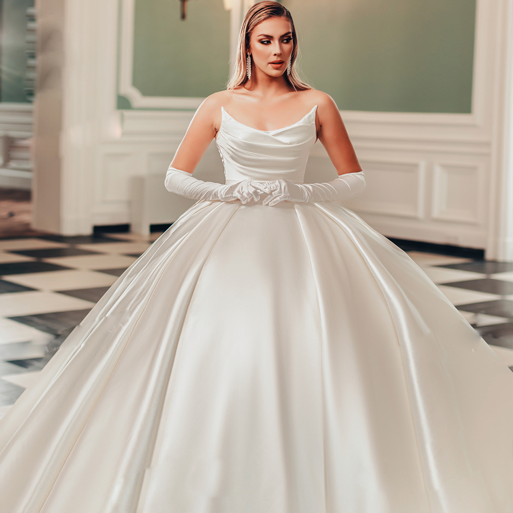 Modern Strapless Ball Gown Wedding Dresses Plus Size Vestido de Noiva Pleat Ruched Satin Princess Wedding Gowns for Bride