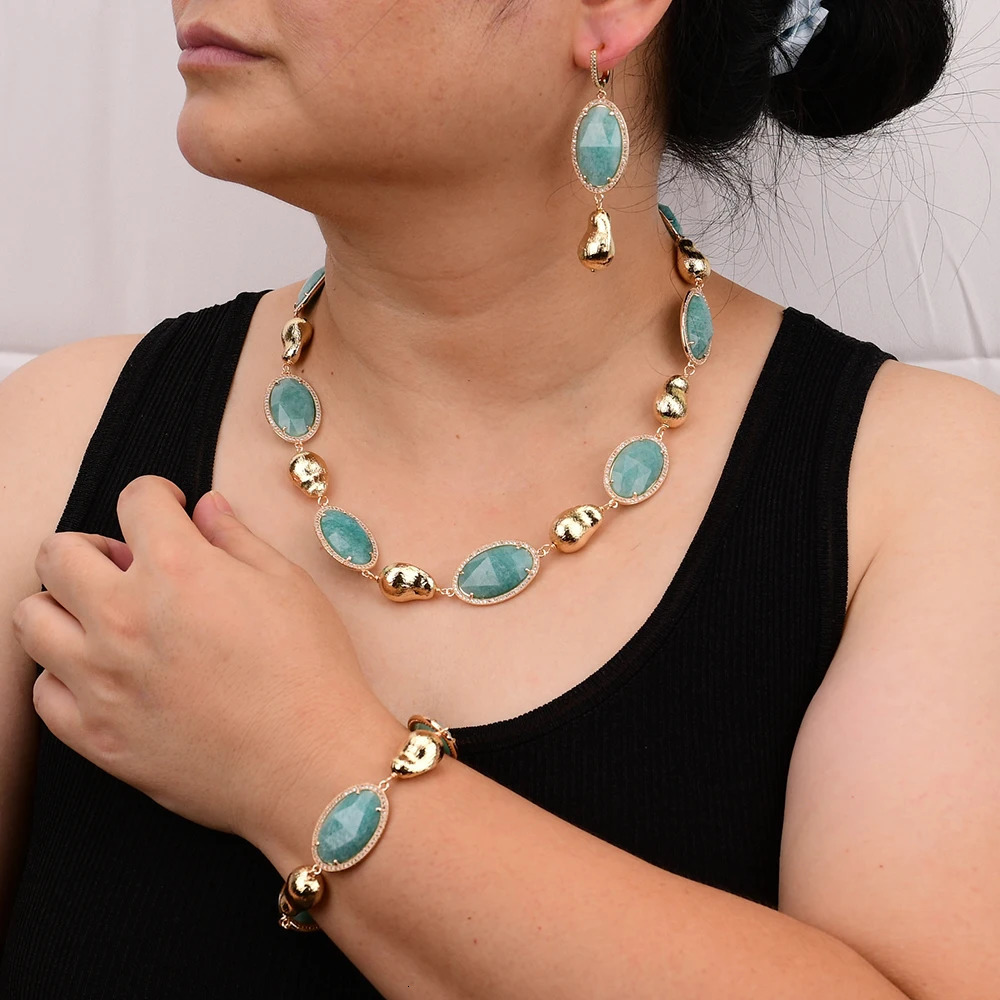 G-G ANatural Green Stone Cube Zircon CZ Paved Gold Brushed Bead Necklace Bracelet Earring Set Womens Gift 241031