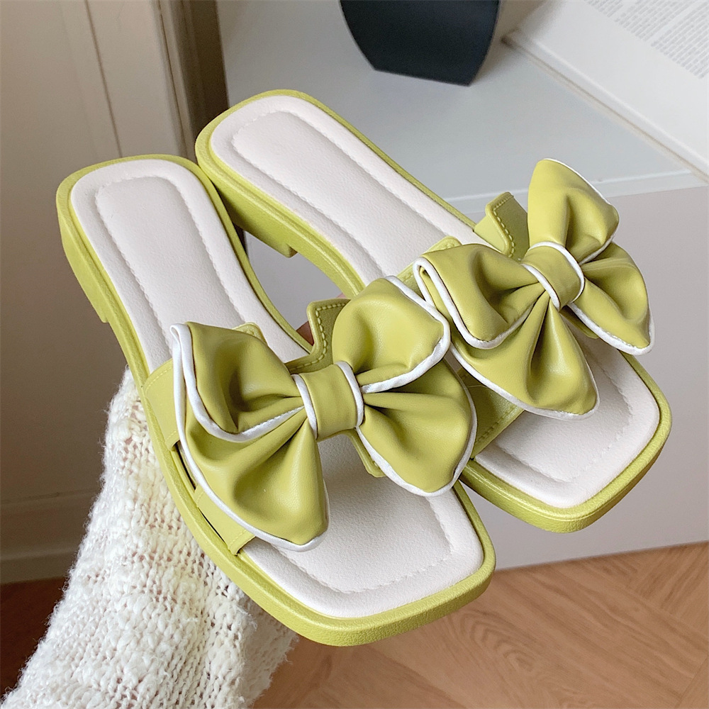Cute card Girl Sweet Bow flat sandals for women summer wear 2024 new non-slip soft soled sandals