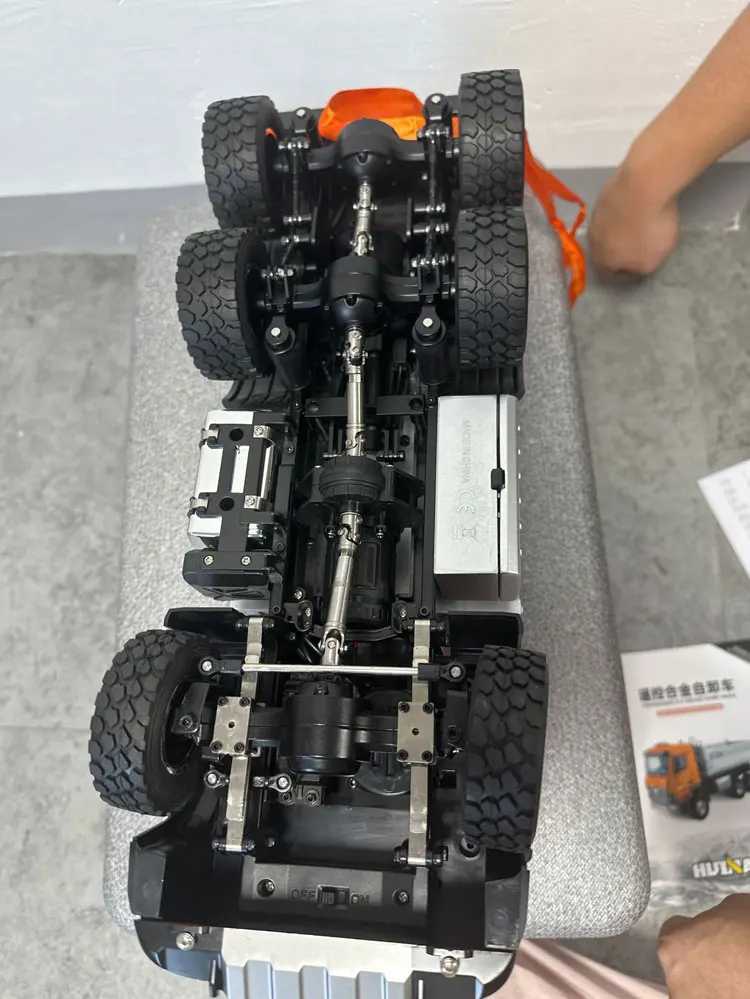 Huina 598 full-size 1 14 14 channel 2.4g alloy dump truck engineering transport vehicle adult remote-controlled toy car X241101