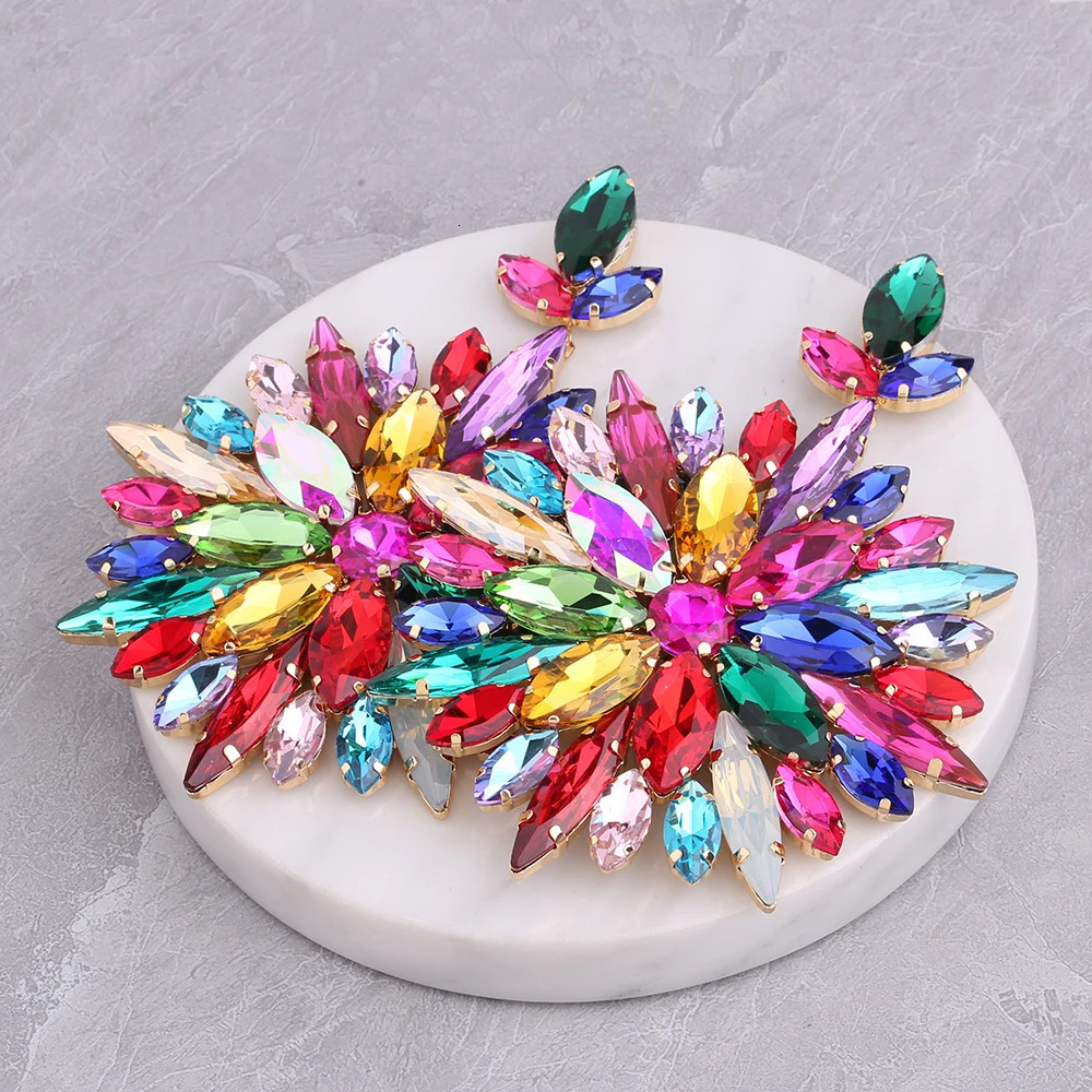 Exaggerated Large Pendant Crystal Earrings for Women Temperature Fashion Super Water Diamond Long Tigram Pendant Earrings Wholesale 241031