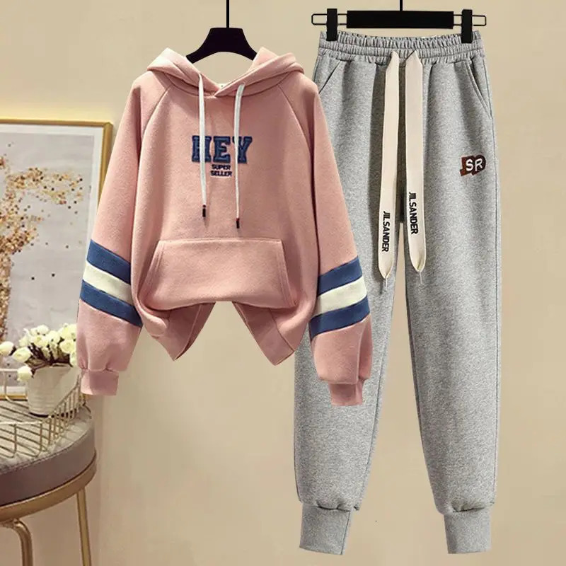 Sports Set for Women in Spring and Autumn Korean Version Color Blocking Hooded Top Casual Pants Age Reducing Twopiece 241031