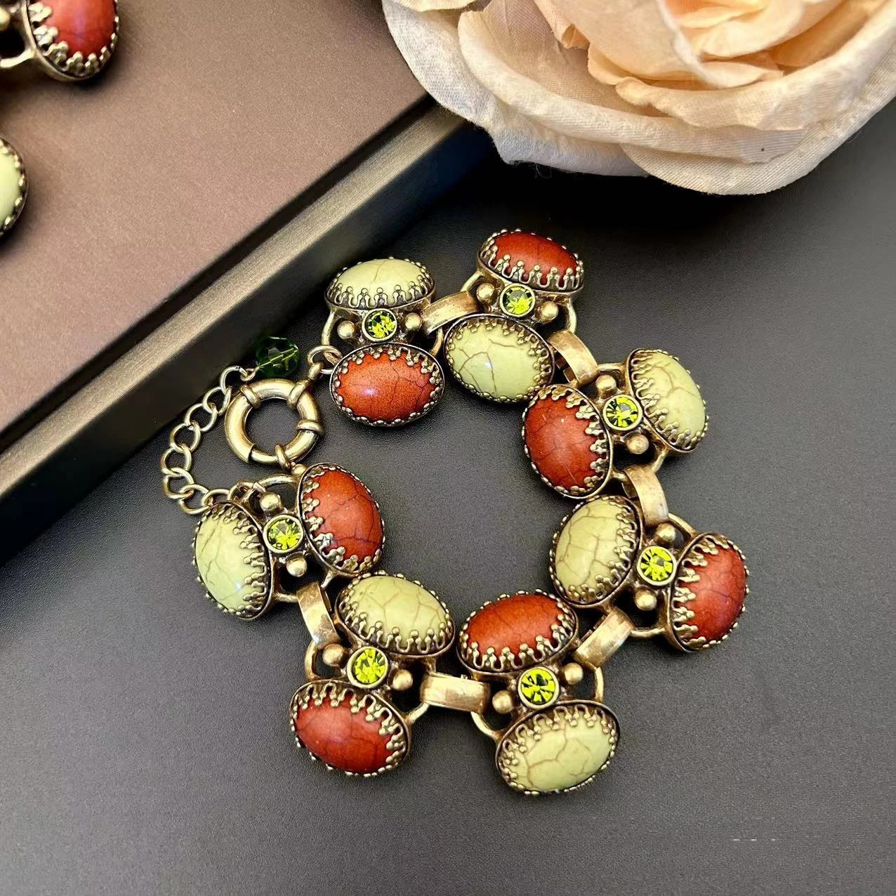 European and American literature and art retro heavy industry niche n high-end fashion natural stone necklace earrings brooch 241031
