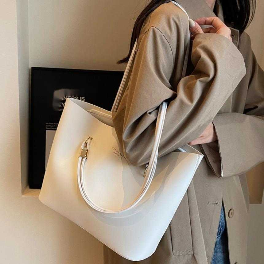 Shoulder Bags Wedding Bag Stylish One Shoulder Bag WoMens Bag Large Capacity Shopping Bag Armpit Tote Bag Textured And Stylish Tote Bag 241015