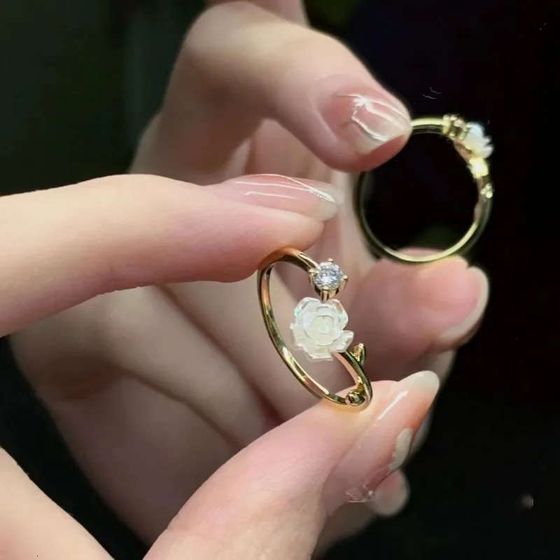 Zircon Flower Opening Rings for Women Cubic Zirconia Rose Cherry Blossom Tulip Adjustable Finger Ring Wedding Jewelry 241031