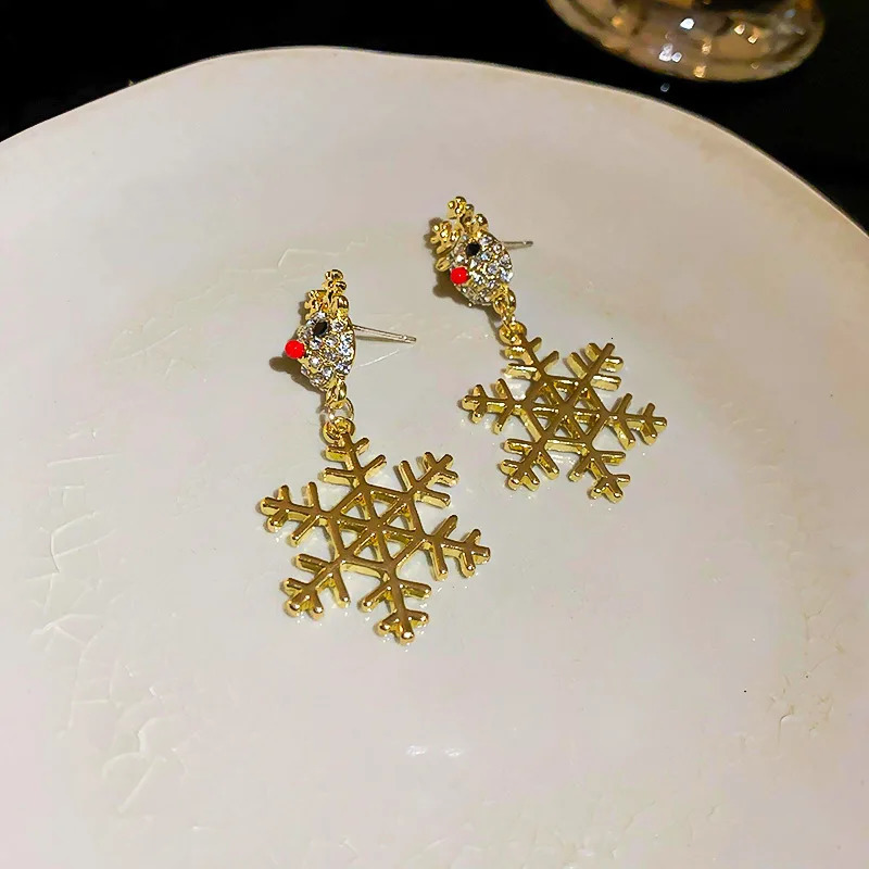 Delicate Elk Earrings for Women Girls Korean Sweet Snowflake Deer Drop Earring Female Year Jewelry Christmas Gift 241031