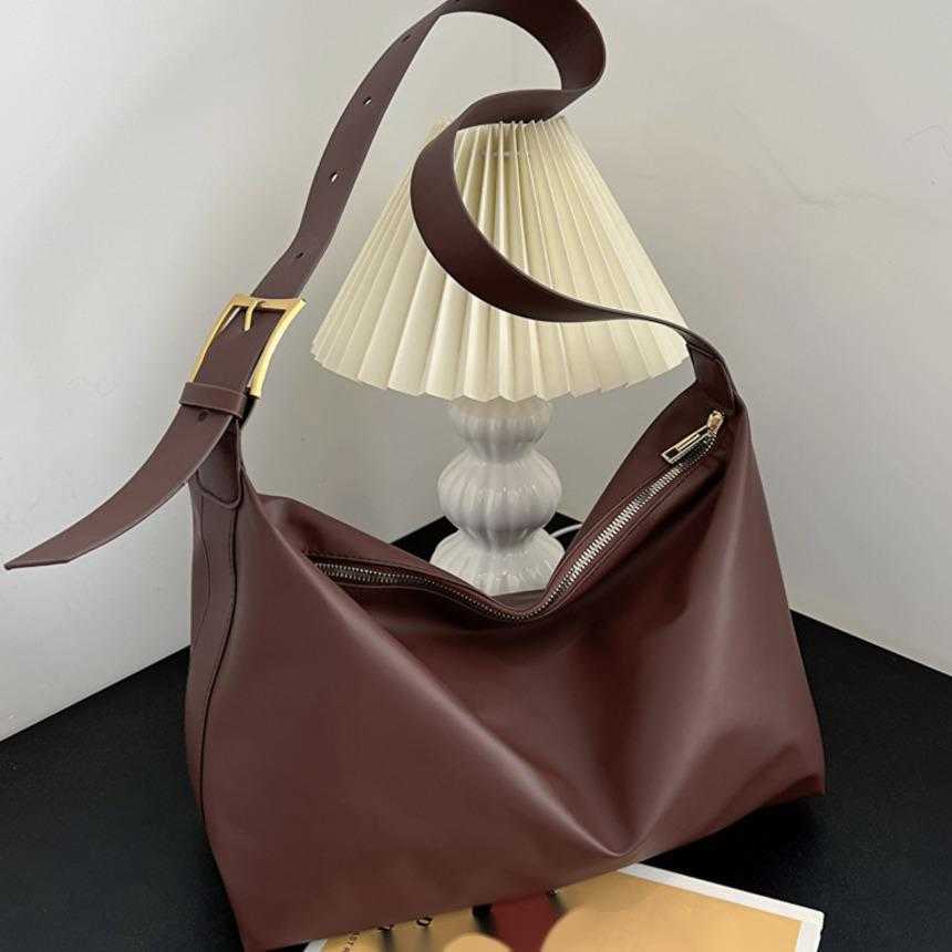Shoulder Bags Popular Underarm Bag For WoMens Casual Fashion Trend Tote Bag Autumn Large Capacity Shopping Bag Single Shoulder WoMens Bag 241015