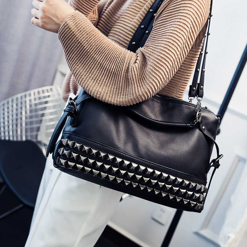 Shoulder Bags Bags Large Capacity Tote Bag Litchi Pattern WoMens Bag Rivet Fashion Bag Single Shoulder Oblique Straddle Portable Punk Bag 241015