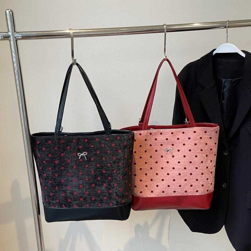 CMM Large Capacity Single Shoulder Bag for Women Autumn New Item Niche Design Fashion Backpack Commuting Tote Bag