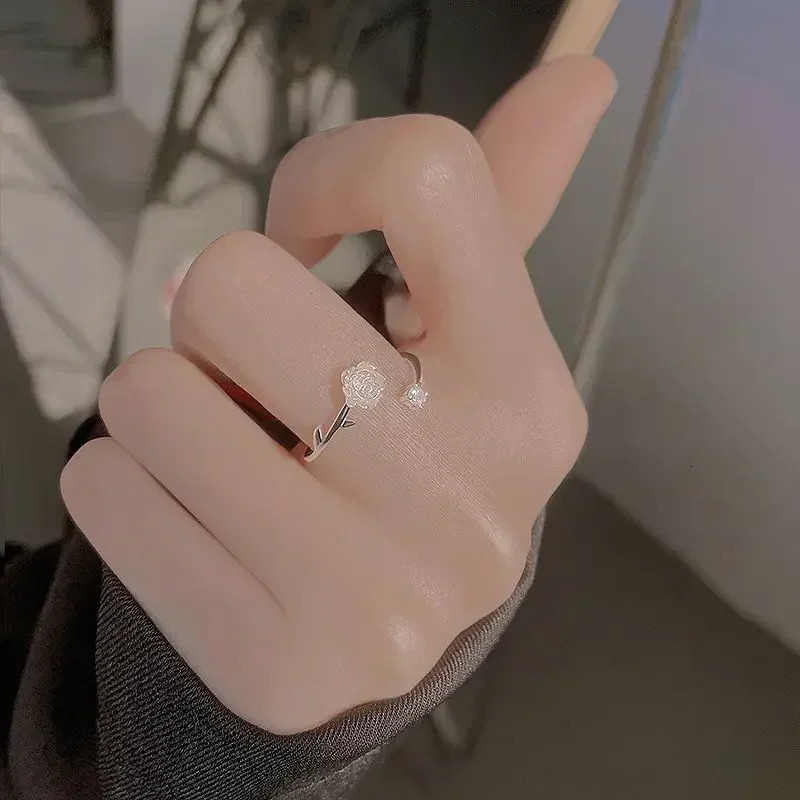 Vintage Rose Flower Rings For Women Shiny Crystal Zircon Adjustable Princess Finger Ring Bride Wedding Engagement Party Jewelry 241031