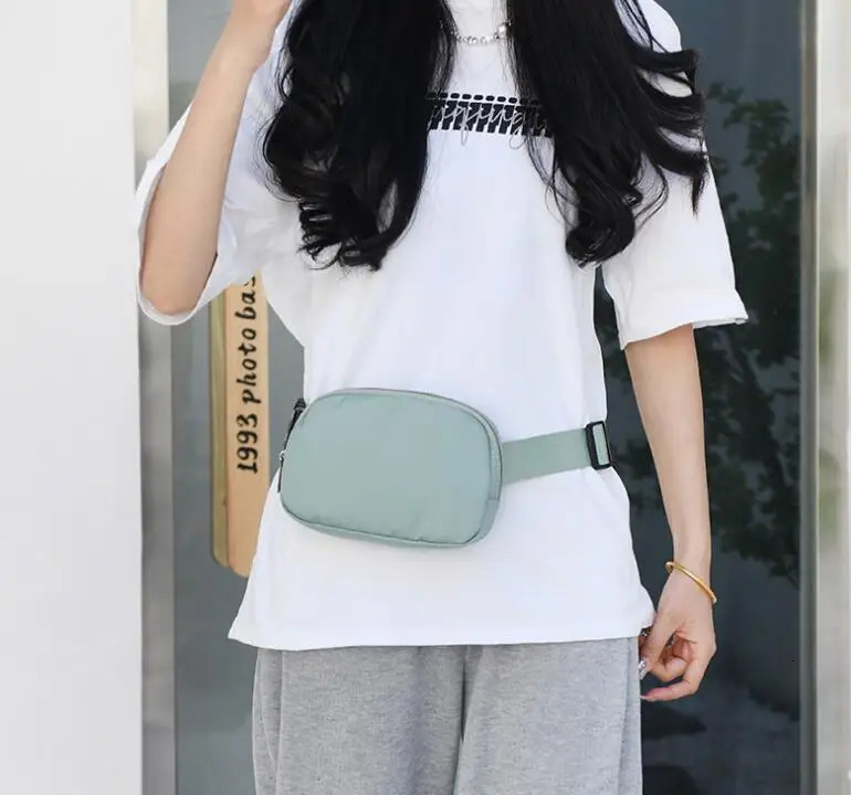 Womens waist bag cross body bag fashion running phone storage bag 241031