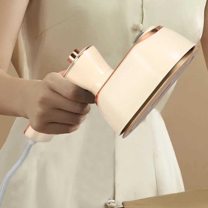 Handheld clothing steam engine portable steam engine iron household ironing hine 15s fast heating 1000W power steam engine Y241101
