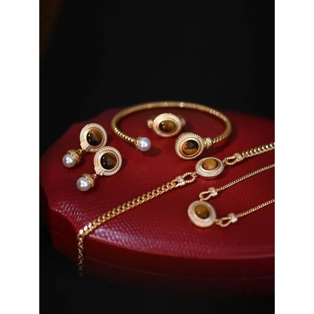 Fashion jewelry set retro 18K gold-plated tiger cat eye natural stone earrings necklace ring bracelet 241031
