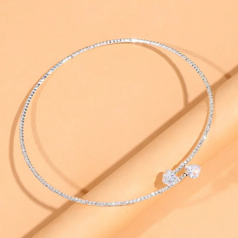 Fashion Heart Collar Choker Necklace for Women Simple Open Torques Jewelry Accessories 241031