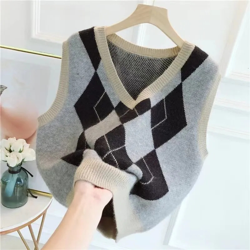 Korean Version Autumn New Item V Neck Knitted Sweater Vest Women S Loose And Versatile Outerwear Top Women F1101#33 .