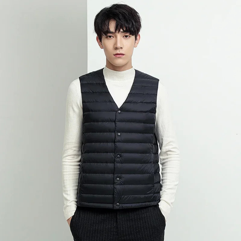 Lightweight Down Vests Men 90 White Duck Packable Winter Solid Portable Sleeveless Waistcoat Homme Warm Parkas Male 241024
