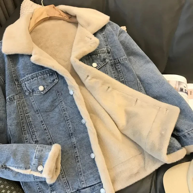 Winter Thicken Denim Jacket Women Two Sides Wearing Lamb Wool Outwear Female Loose Casual Warm Coat Lady Collar Long Sleeve Top 241031