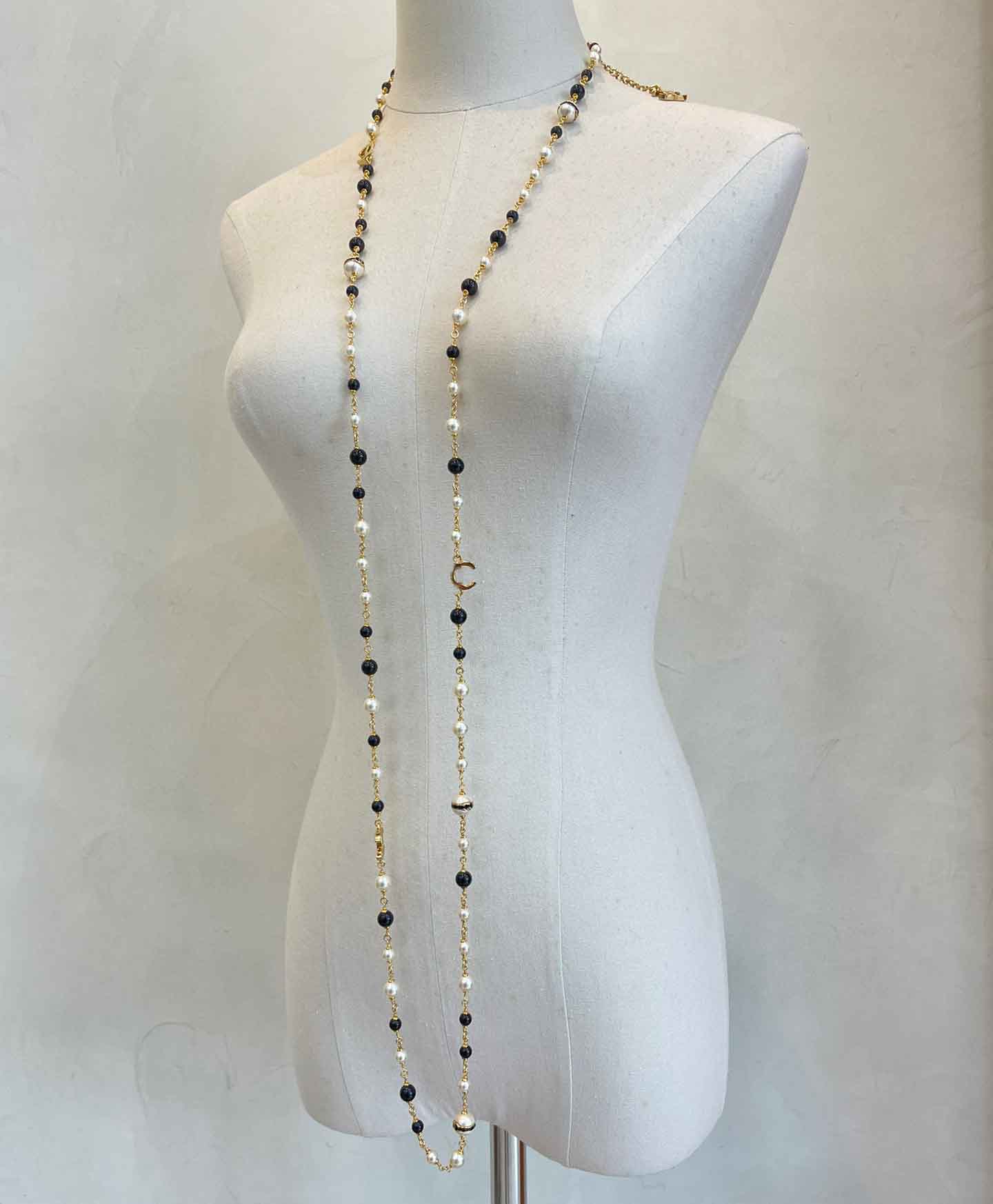 18K Gold Plated Long Necklace with White Shell Beads Black Charm Pendant Z250910