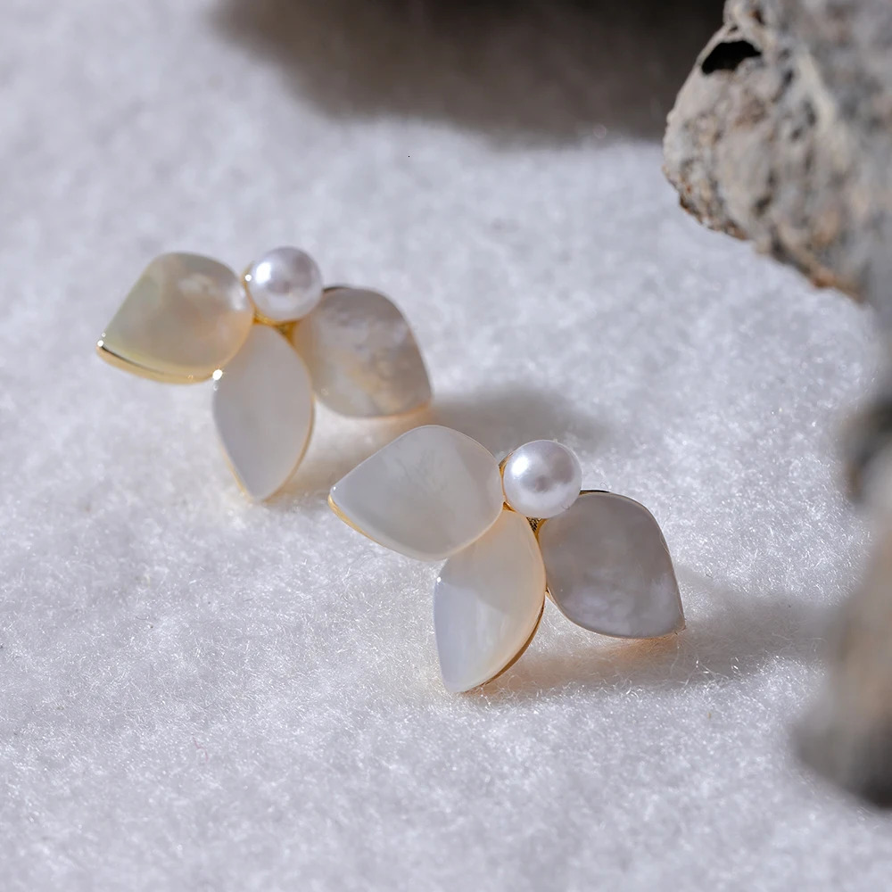 Mchic Thicker Natural Shell Flower Stud Earrings Trendy Unique Chic Daily Fashion Copper Jewelry for Women Gift Wholesale 241031