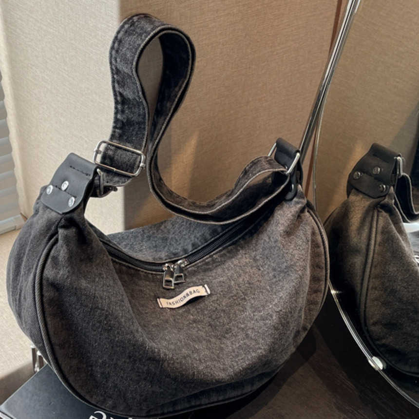 Shoulder Bags Niche Design Crossbody Bag For Women Denim Dumpling Bag Simple Versatile Small Shoulder Bag Commuting Single Shoulder Bag 241015