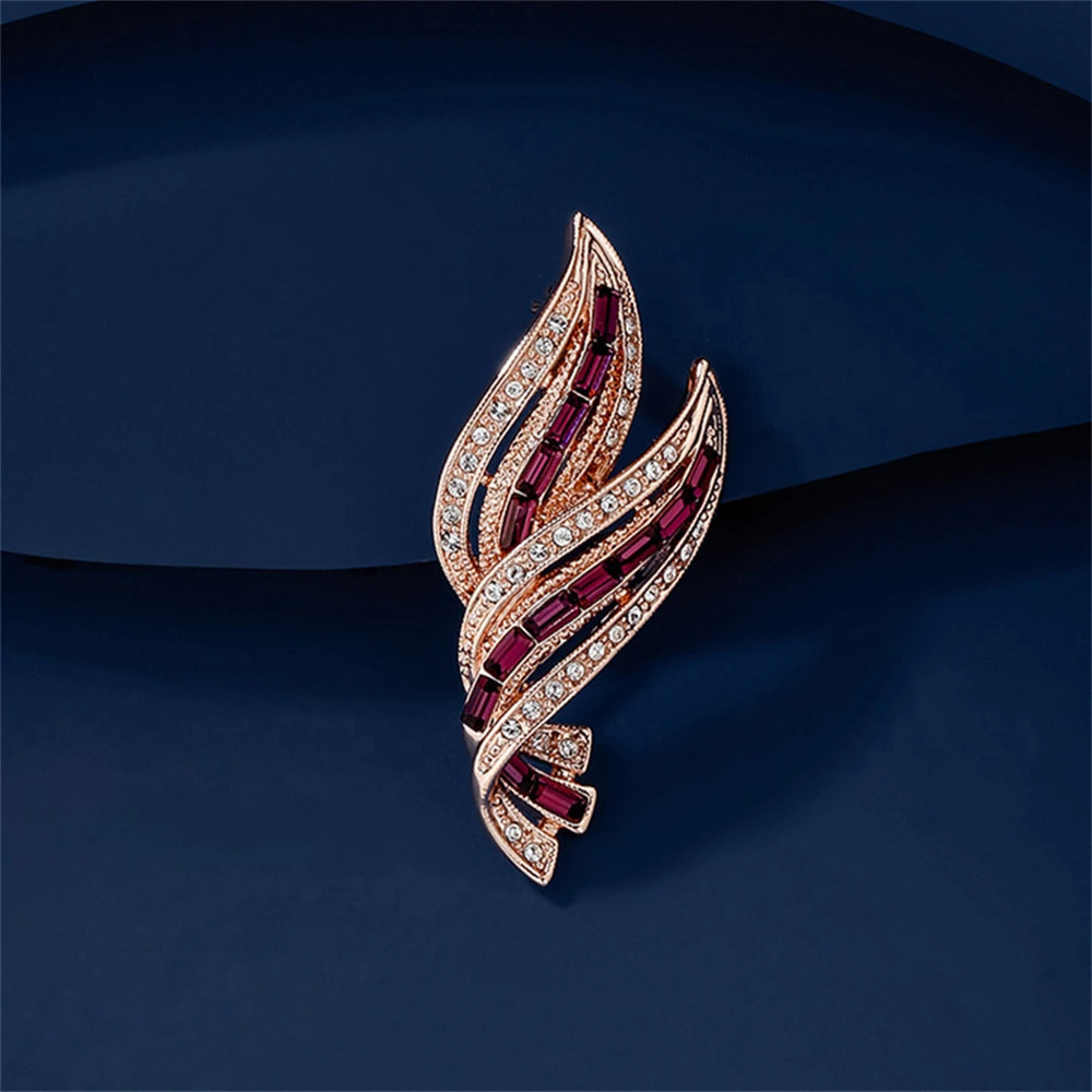 Fashion Exquisite Brooches for Women Girls Elegant Ribbon Crystal Metal Badges Casual Office Pins Suit Jewelry 241031