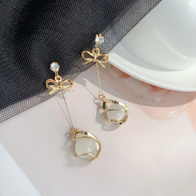 Trendy Metal Frame Dangle Opal Earrings for Women Golden s Bow Knot Drop Wedding Party Long Jewelry Gift 241031
