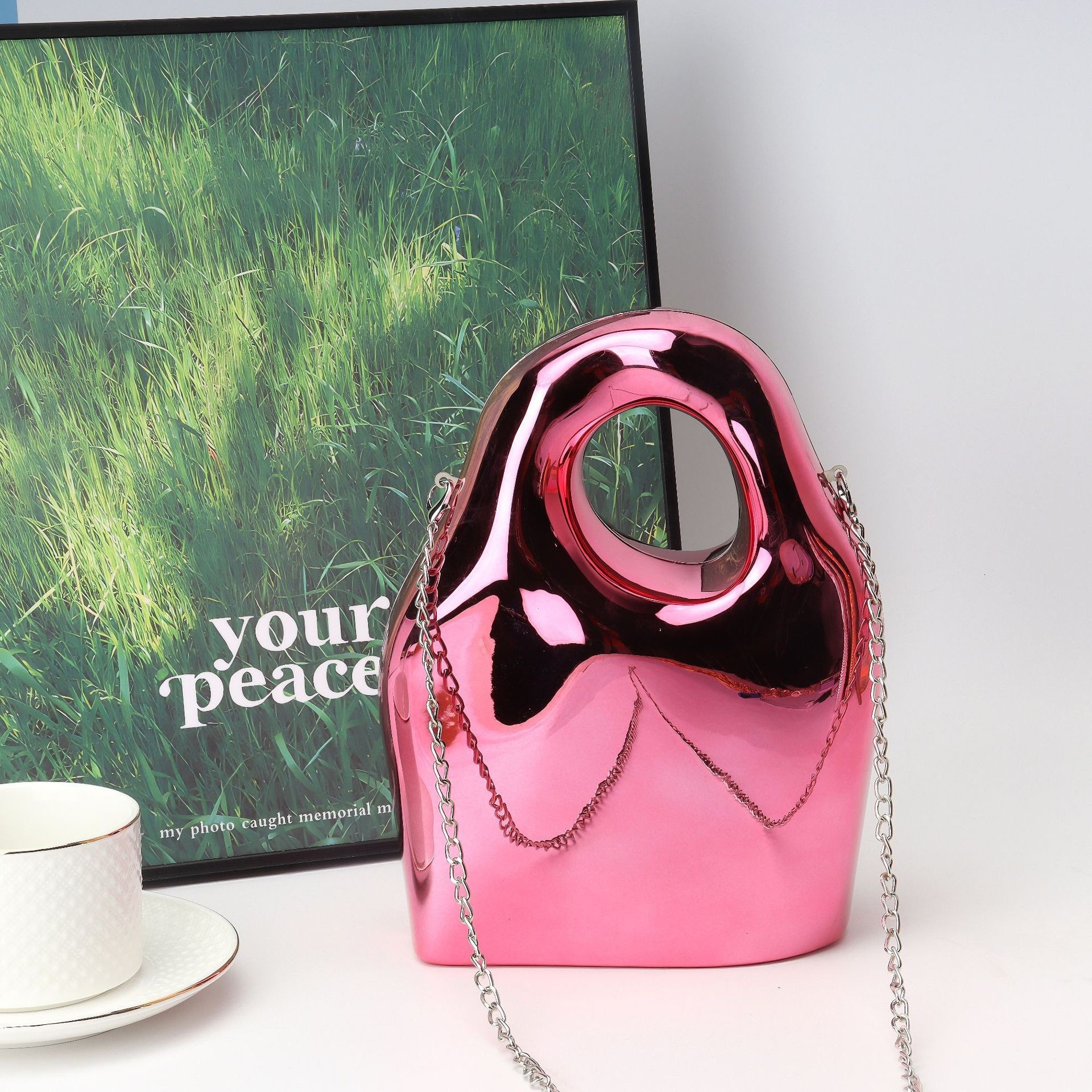 New bucket shaped acrylic single shoulder diagonal cross dinner bag, fashionable and high-end multifunctional women's bag