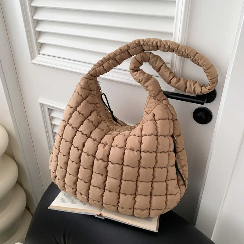 CMM Bubble Commuter Leisure Tote Bag New Embroidered Thread Filled Cotton Down Single Shoulder Large Capacity Underarm Cross Shoulder Bag