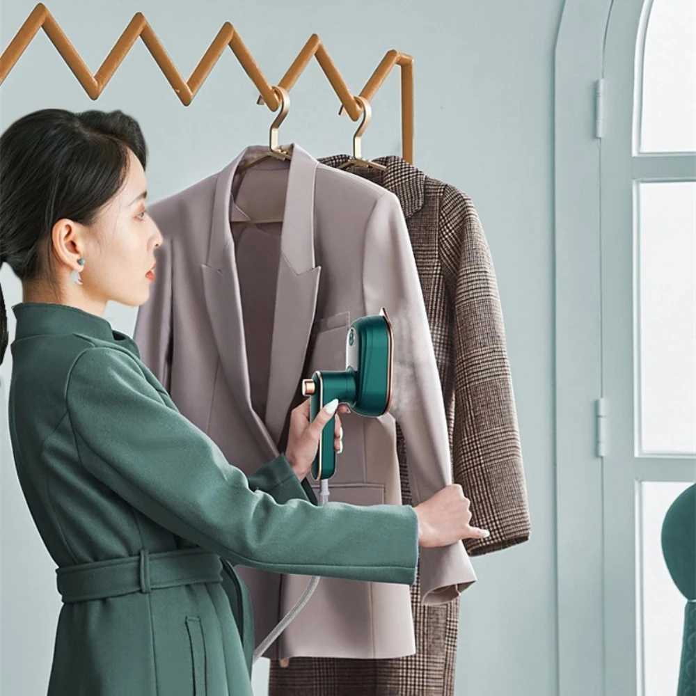 Steam Iron Home Portable Heware Handheld Steam Iron Mini Clothing Ironing hine European and Standard Y241101