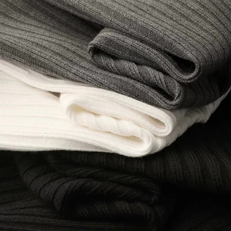 Light Business Vertical Stripe Polo Sweater Mens Autumn and Winter Leisure Slim Fit Handsome Knitwear Pullover Half Zip Top 241031