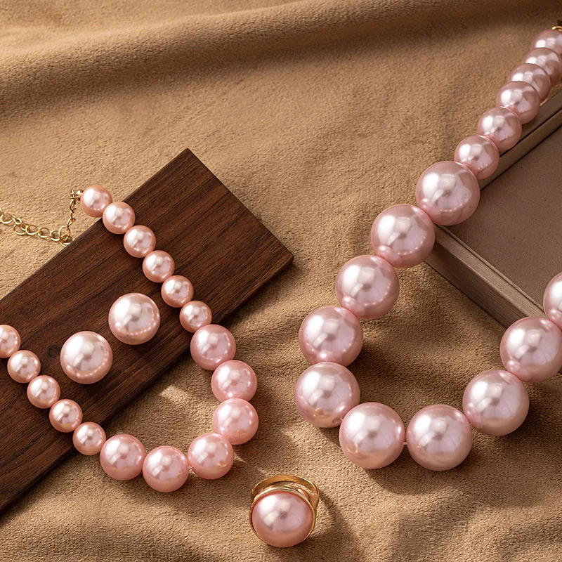 Necklace pearl chain jewelry set bracelet earring ring womens gift fashionable selling party gift item 241031