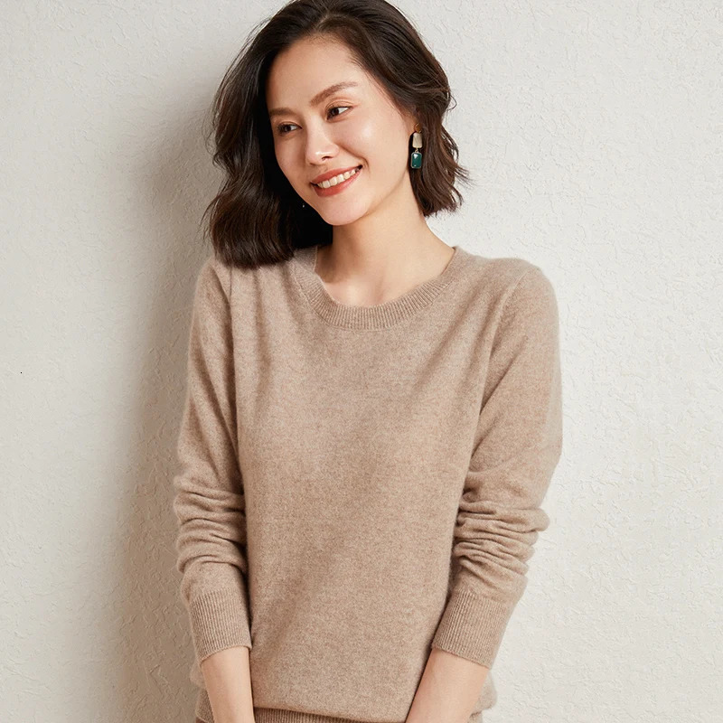 Round Neck Goat Cashmere Sweater Womens AutumnWinter Long Sleeved Solid Color Loose Pullover Basic Jumper Top 241029