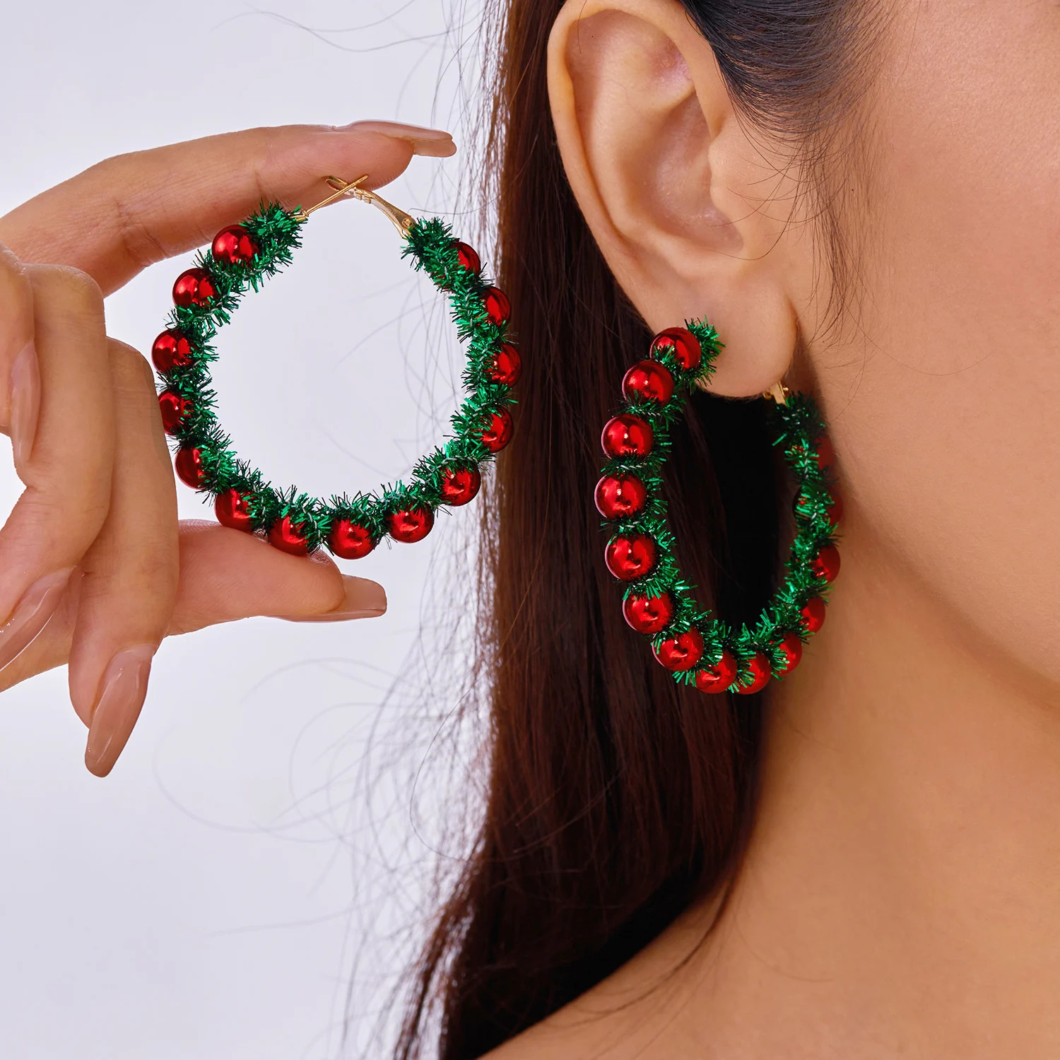 Creative Green Color Xmas Garland Bow Bell Pendant Earrings for Women Fashion Christmas Tree Year Ear Jewelry Gift 241031