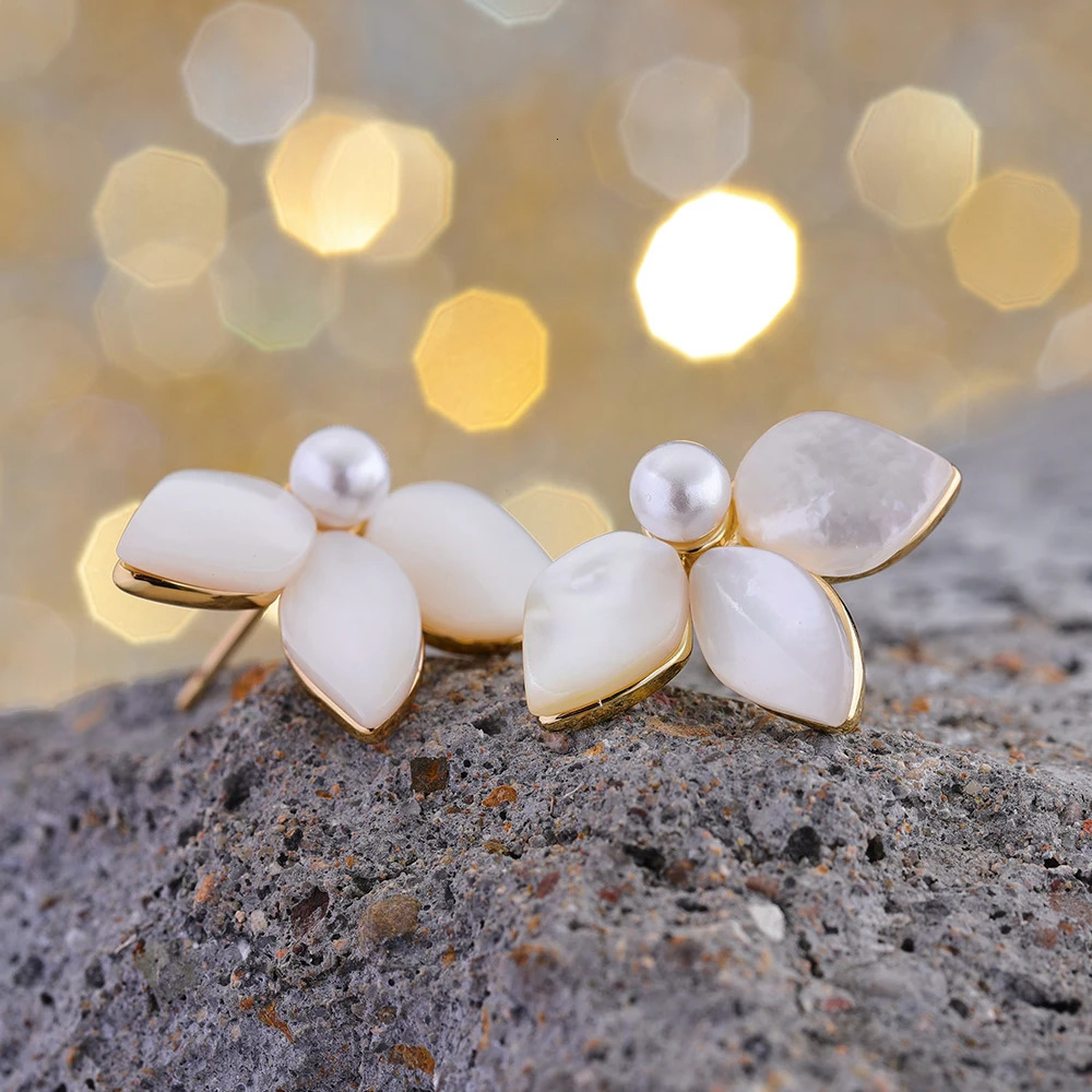 Mchic Thicker Natural Shell Flower Stud Earrings Trendy Unique Chic Daily Fashion Copper Jewelry for Women Gift Wholesale 241031