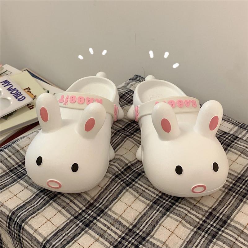 2024 New Slippers Ladies Summer Shoes Cartoon Bunny Fashion slippers Indoor Street Sandals Girls Beach shower slide