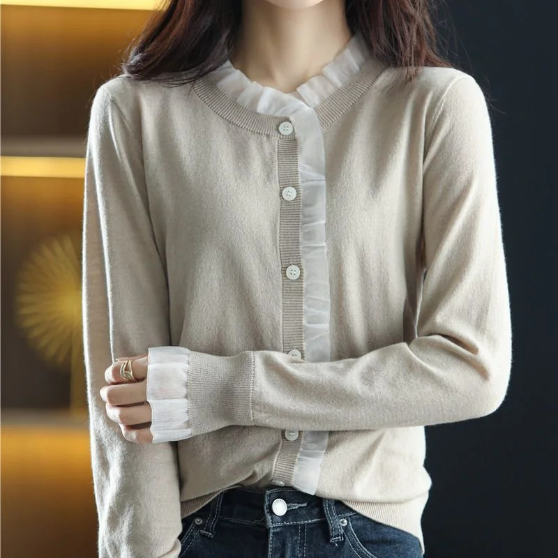 Korean Autumn Winter Fashion Casual Pullover Sweater Women Solid Round Neck Button Lace Patchwork Long Sleeve Knit Top 241029