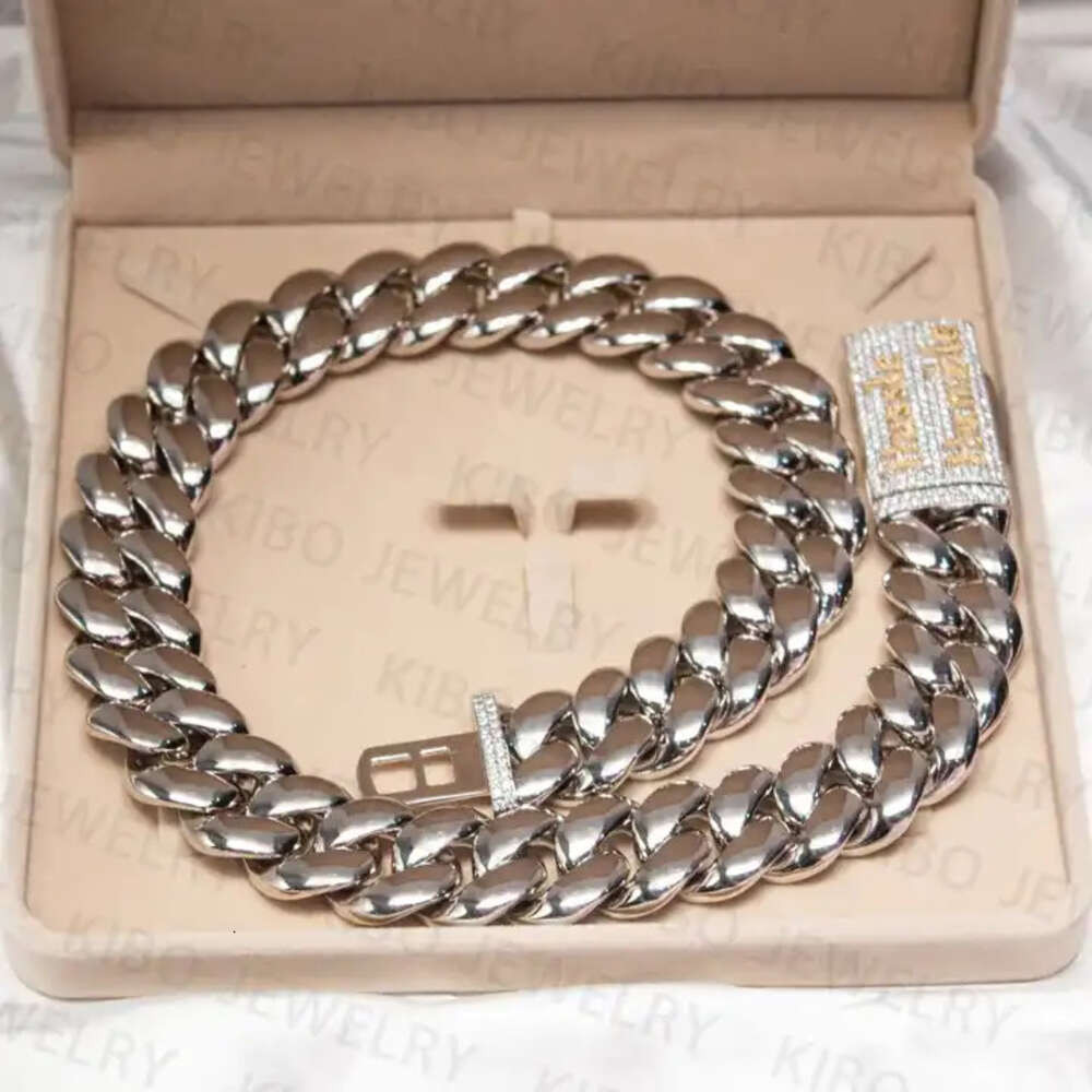 Hip Hop Men Jewelry Iced Out Moissanite Lock Clasp 26mm 925 Sterling Silver Miami Cuban Link Chain
