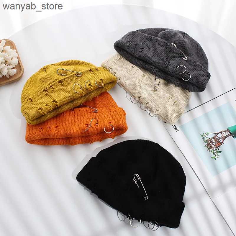Wide Brim Hats Bucket Hats New Fashion Knitted Hat Punk Hip Hop Beanies for Men Women Metal Pin Ring Brimless Melon Cap Winter Warm Crochet Bonnet Gor