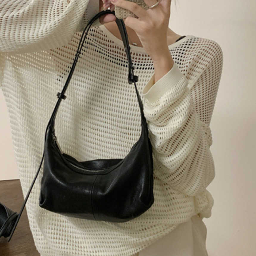 Shoulder Bags Delicate Dumpling Bag For WoMens Crossbody Niche Designer Bag Shoulder Bag Soft Leather WoMens Bag 241015