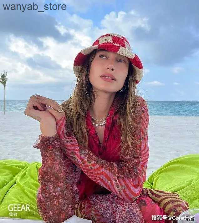 Wide Brim Hats Bucket Hats Spring Summer Handmade Bucket Hats Crochet Women Soft Sun Hat Beach Hats Plaid Bob Fisherman Cap Checkered Bucket Hat L2409