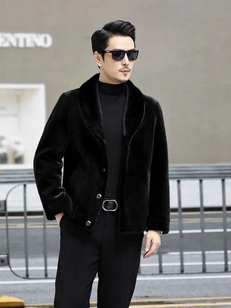 2024 Winter Mens Fashion Short Imitation Fur Coats Male Thickened Warm Buttons Jackets Men Faux Fur Casual Overcoats G611XJ241102